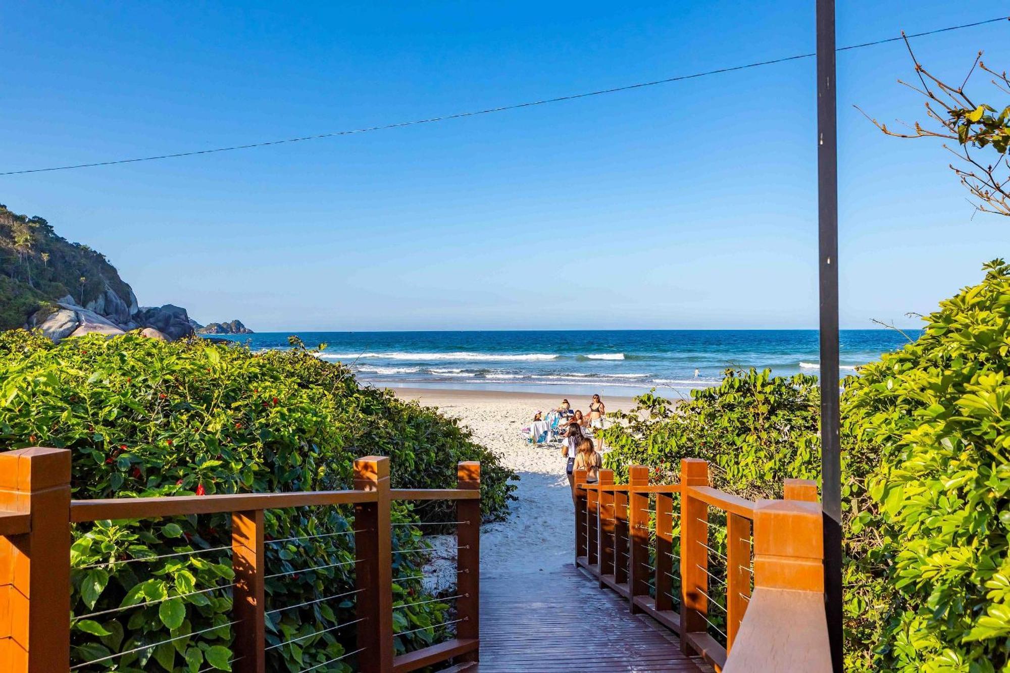 Varandas Do Atlantico - Confortavel Apto Em Condominio Pe Na Areia Бомбиньяс Экстерьер фото